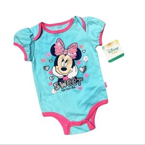 Disney Baby NWT Minnie Mouse Graphic Onesie Size 6/9 Months